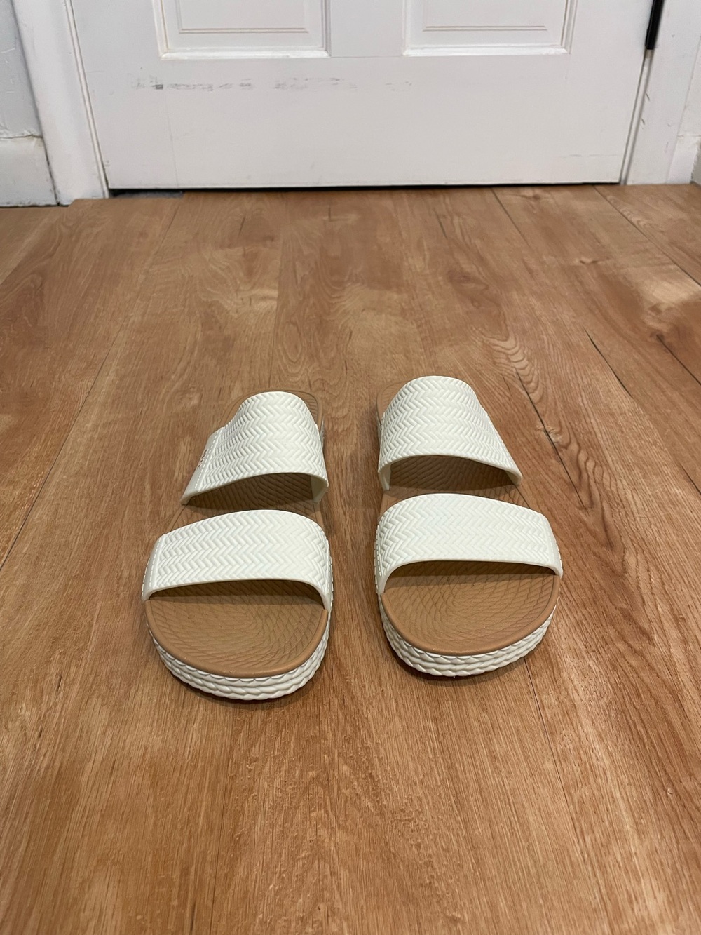 REEF Women’s Size 10 White Tan Double Strap Slide Sandals Platform PVC Free